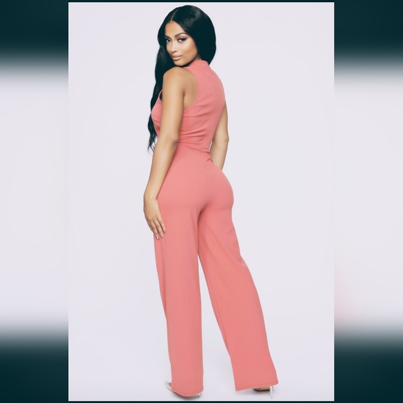 Fashion nova belted jumpsuit m - Picture 4 of 7